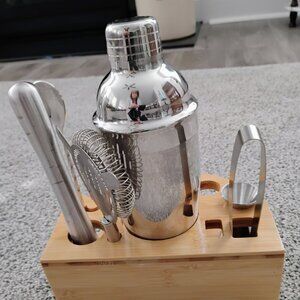7 Piece Cocktail Shaker Set , Mixology Bartender Set